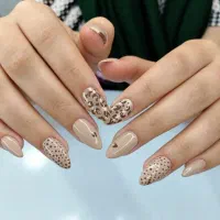 کاشت ناخن «انگشتات دارن ازت شکایت می‌کنن»