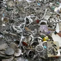 خرید و فروش انواع نقره انگشتر دستبند و شمش