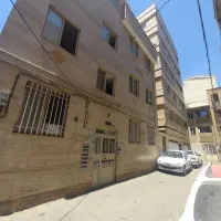 فروش آپارتمان ۴۷ متری طبقه همکف دسترسی مترو