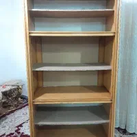 کتابخانه جادار
