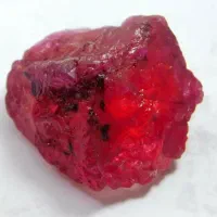 تجارت و کارشناسی و خریدار سنگ قیمتی و گوهر