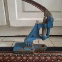 دستگاه پرس دکمه