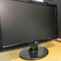 فروش کامل رایانه رومیزی شامل همه وسایل جانبی