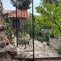 اجاره عمارت ژاو|اجارهٔ کوتاه‌مدت ویلا و باغ|نیشابور, باغرود|دیوار