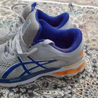 کفش والیبال درحد|تجهیزات ورزشی|خرمدشت, |دیوار