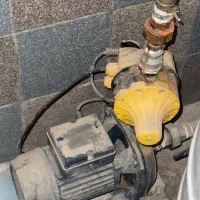 پمپ و تانک آب