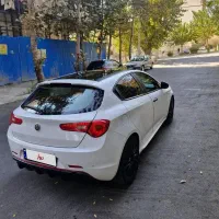 الفارومیو جولیتا ۲۰۱۷ داخل قرمز ۲برگ سند زیر قیمت|خودرو سواری و وانت|تهران, وردآورد|دیوار