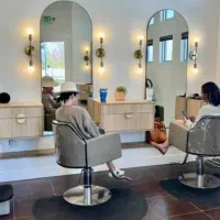 واگذاری سالن زیبایی زنانه