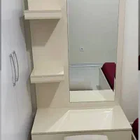 میز آرایش در حد نو