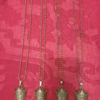 پلاک تاج برنجی|کلکسیون اشیاء عتیقه|شهرکرد, |دیوار