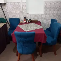 میز غذاخوری غذاخوری ۴ نفره در حد نو