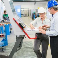 اپراتور تراش و فرز cnc