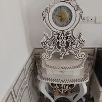 ساعت ایستاده سفید