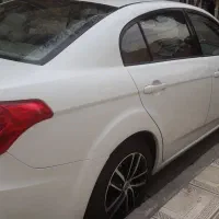 بسترن b50f  سند تک برگ