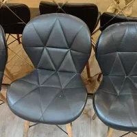 صندلی پایه چوب اداری
