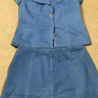 تعدادی لباس و پالتو