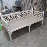 تخت سنتی باز شو