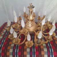 لوستر ۸ شاخه ۲۴ شعله برنجی در حد نو