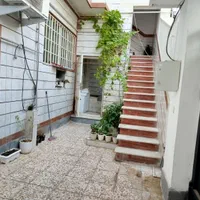 یک واحد ویلایی راه مشترک