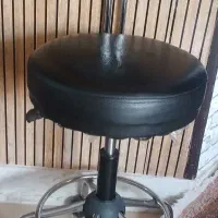 صندلی آرایشگاهی در حد نو