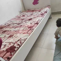 تخت و کمد|تخت و صندلی بچه|خمینیشهر, |دیوار