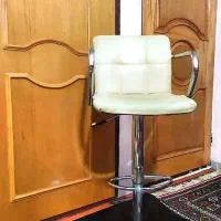 صندلی جلوی اوپن
