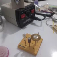 دستگاه ناخن کار ی