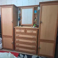 کمد و دراور سه تیکه لباس