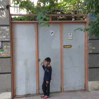 ملک کلنگی با مغازه تجاری