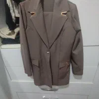 کت وشلوار|لباس|سبزوار, قصبه شرقی|دیوار