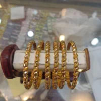 خرید و فروش طلا دست دوم در گالری