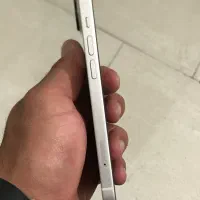 iphone13 normal|موبایل|میانه, |دیوار