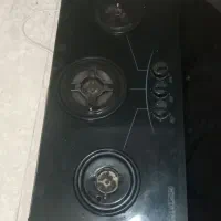 گاز سه شعله و هود درحد سالم هر دوباهم فروخته میشود