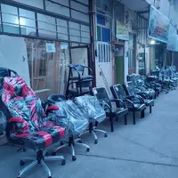 انواع میز وصندلی کارمندی چرخدار ونیلپر در حد نو