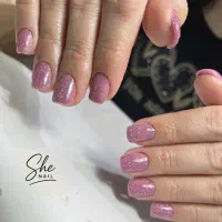 تخفیف خدمات کاشت ناخن در زعفرانیه