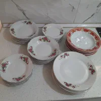 ظروف چینی گل قرمز اصل