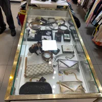 میز پیشخوان ،ویترین