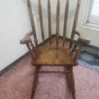 صندلی راک نو و سالم بدونه ایراد چوپ راش