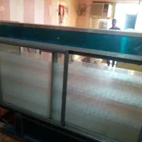 یک عدد ویترین شیرینی خشک با میز ترازو|فروشگاه و مغازه|بوشهر, |دیوار