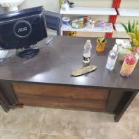 صندلی اداری همراه با میزش ۲ تومان|دفتر کار|هشتگرد, شهرک راه آهن|دیوار