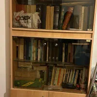 کتابخانه چوبی سالم