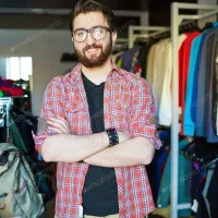 فروشنده فروشگاه لوستر