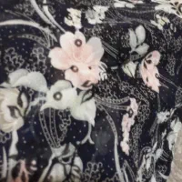 چادر رنگی دوخته شده نو نو|لباس|قدس, شهر‌قدس|دیوار