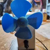 پنکه اسپیکر چراغ قوه. شارژی دست ساز.