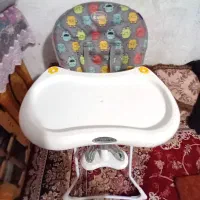 صندلی غذا خوری و نگهداری بچه