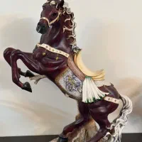 اسب پلی استر بزرگ