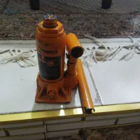 جک روغنی ۲ تن