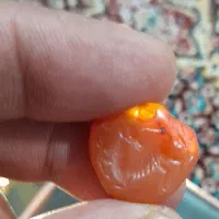 مهره قدیم وسنگ جواهری