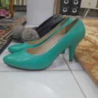 کفش|کیف، کفش، کمربند|مشهد, یاس|دیوار