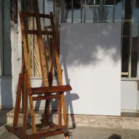 تولید و تعمیر سه پایه نقاشی